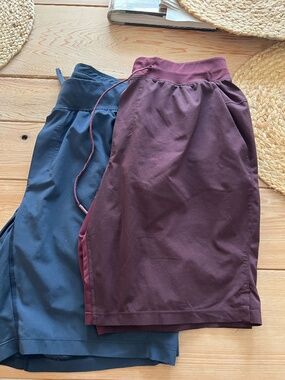 Lot Lululemon Shorts Mens L THE Linerless 9 Inch Inseam Gym Shorts